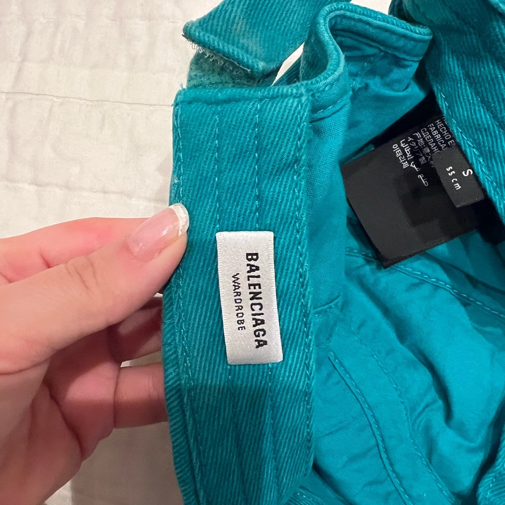 BALENCIAGA women's teal baseball hat in size medium. Spring / Summer 2022 - Picture 5 of 5
